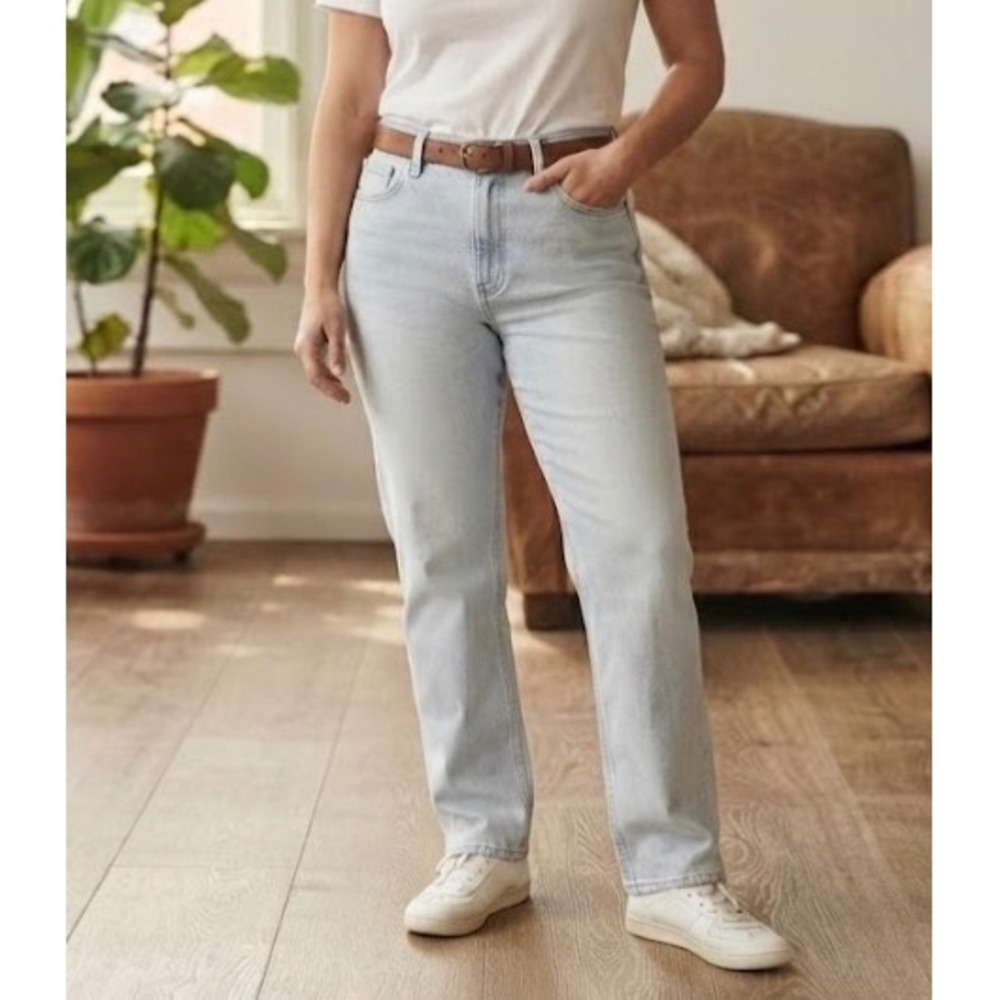 Abercrombie & Fitch Curve Love Ultra High Rise Ankle Straight Jeans Light 26